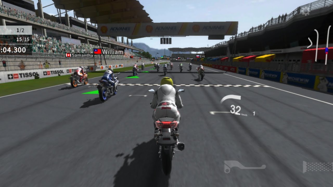 start race in Real Moto Mod Apk